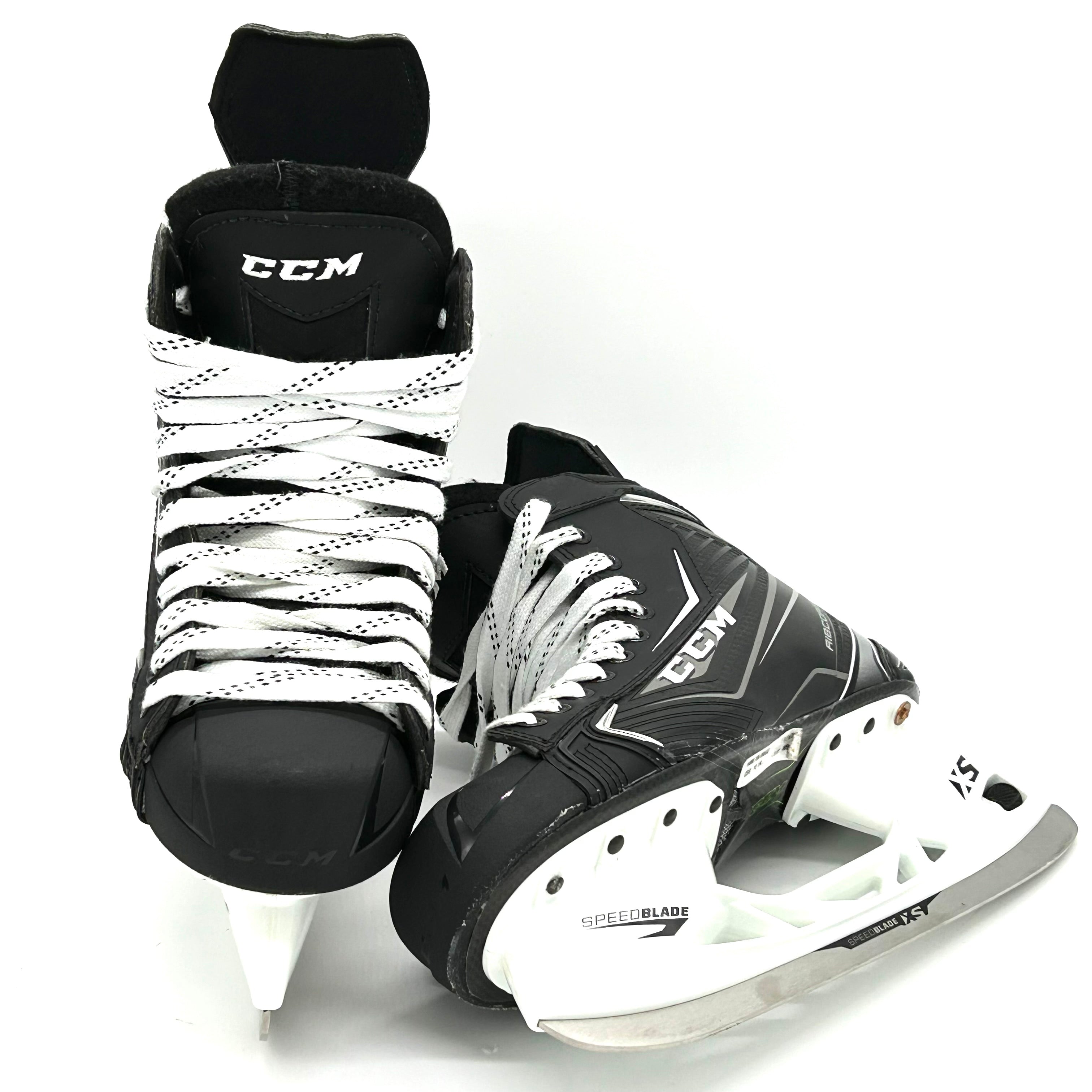 Sac à dos avec roulettes CCM 490 destiné aux joueurs de hockey Sac à dos avec roulettes CCM 490 destiné aux joueurs de hockey