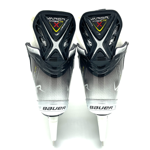 Bauer Vapor Hyperlite - Pro Stock Hockey Skates - Size L11.125 R10.5