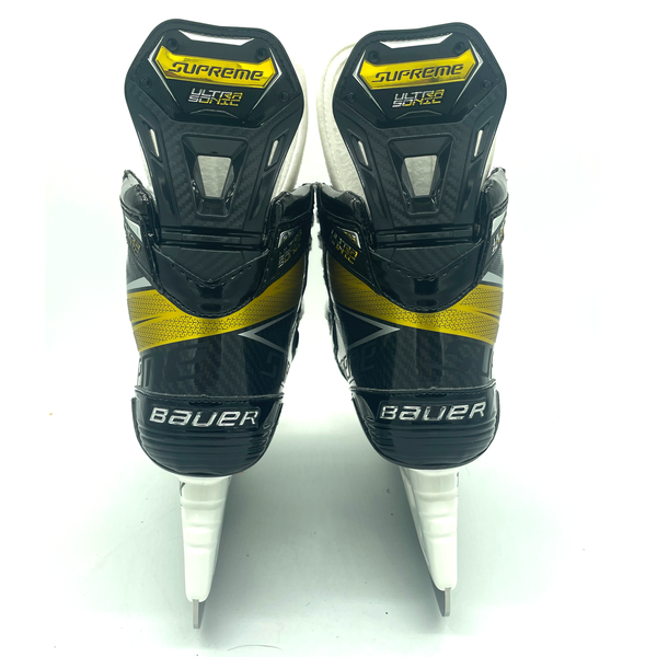 Bauer Supreme Ultrasonic - New Pro Stock Hockey Skates - Size 7.5D