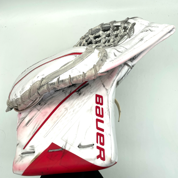 Bauer Vapor Hyperlite - Used Full Right Pro Stock Goalie Glove (White/Red)