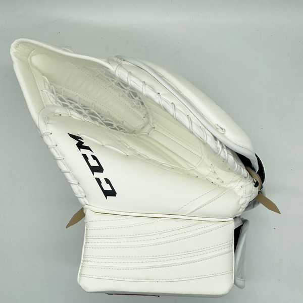 CCM Extreme Flex Pro - New Pro Stock Goalie Glove (White)