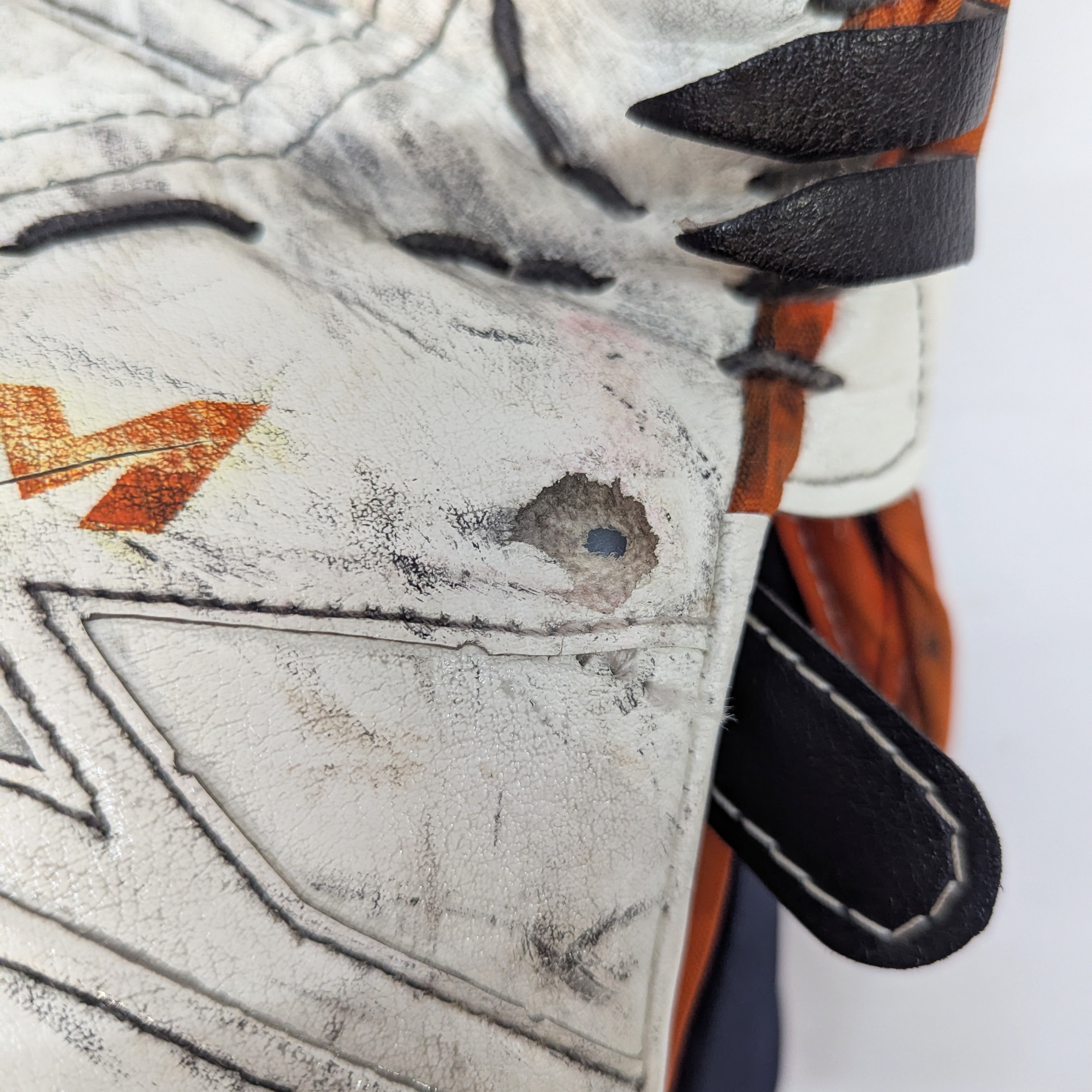 CCM Extreme Flex 4 - Used Pro Stock Goalie Glove (White/Orange/Navy)