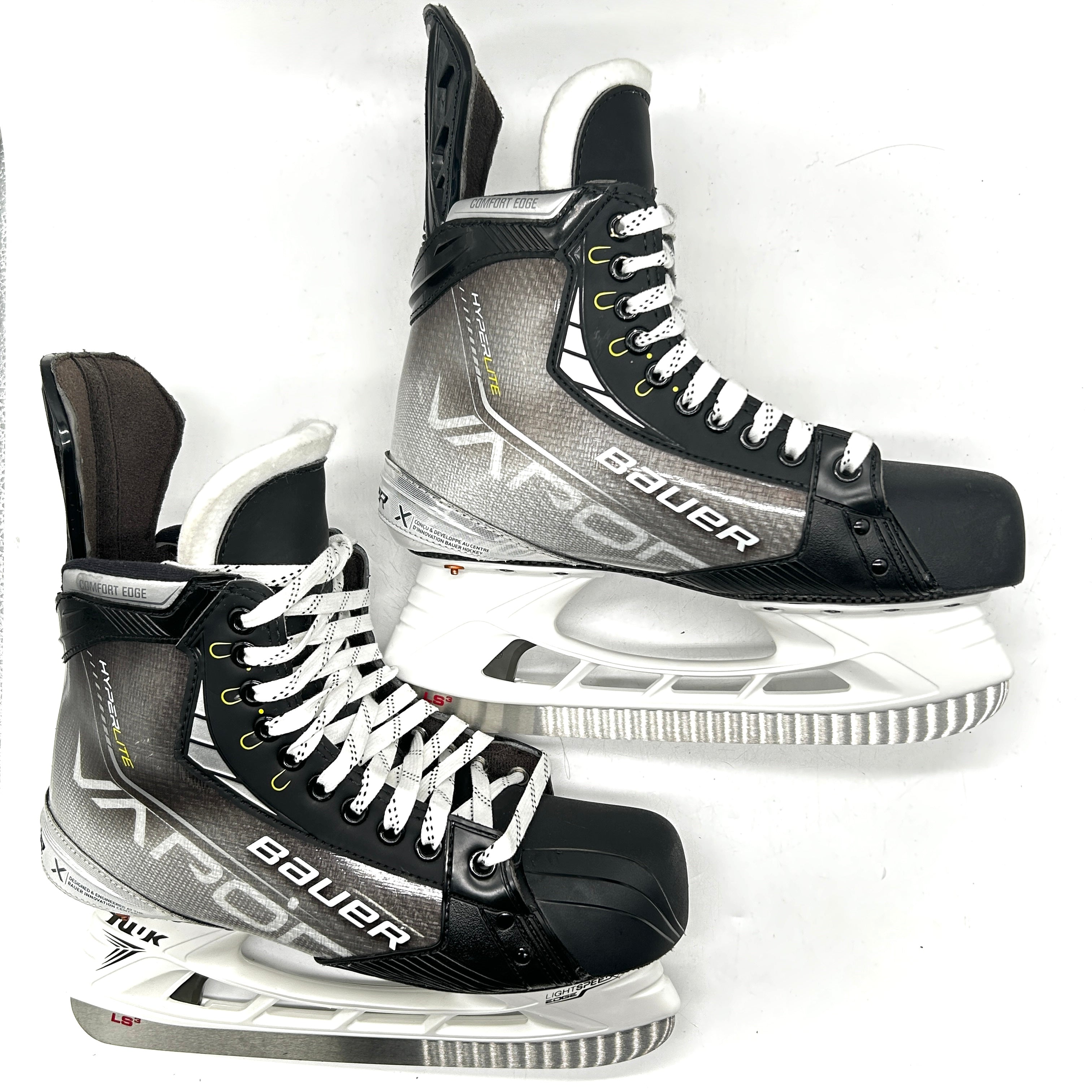 Bauer Vapor Hyperlite - Used Pro Stock Skates - 8.25EE/8EE