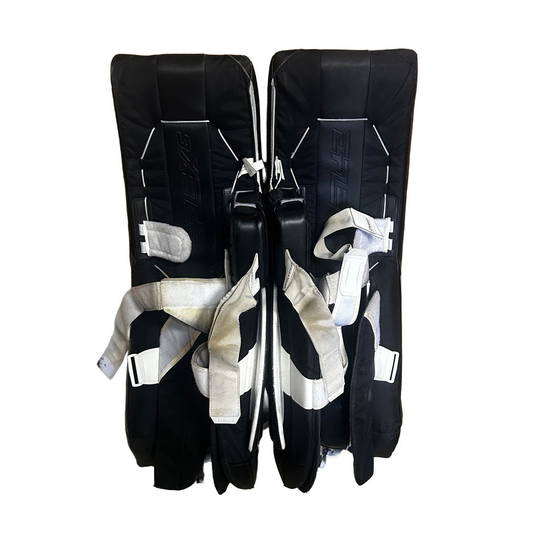 CCM Extreme Flex 6 - Used Pro Stock Goalie Pads (White/Black)