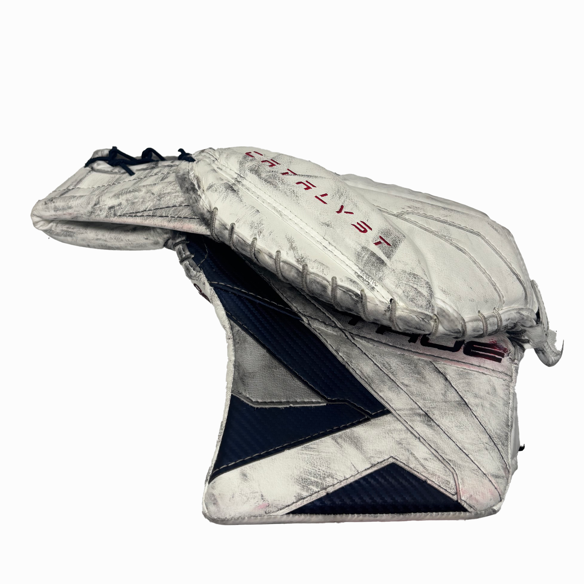 TRUE Catalyst Nitro Pro - Gant de gardien de but NHL Pro Stock usagé - Ivan Fedotov (Blanc/Bleu Marine/Rouge)