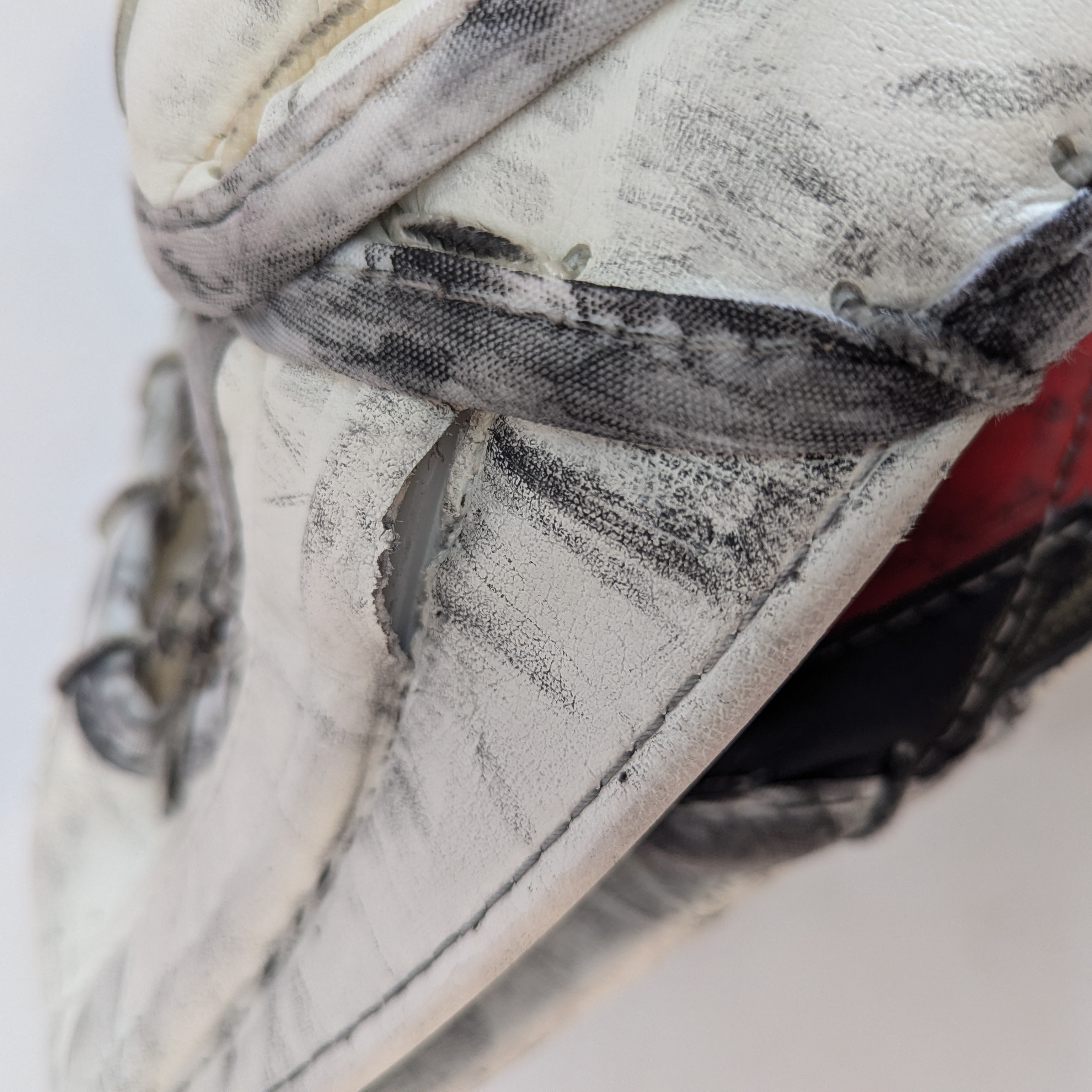 TRUE Catalyst PX3 - Used Pro Stock Goalie Full Set (White/Black/Red)