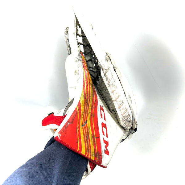 CCM Extreme Flex 5 - Used CHL Pro Stock Goalie Glove (White/Red/Yellow)