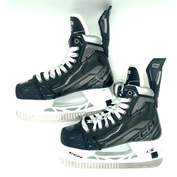 CCM Tacks AS-V Pro Hockey Skates - Size 8
