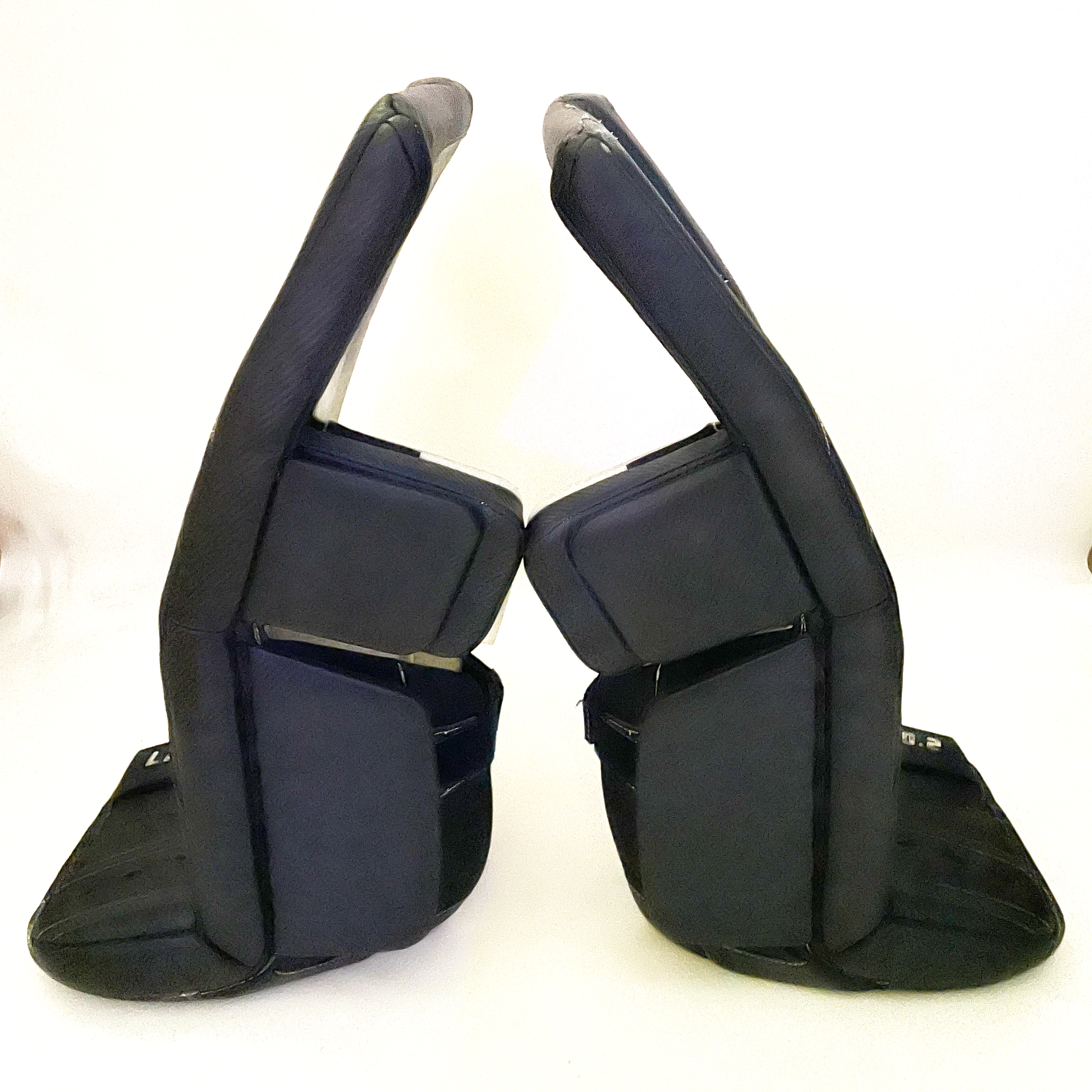 True L20.2 - Used Pro Stock Goalie Full Set (Navy)