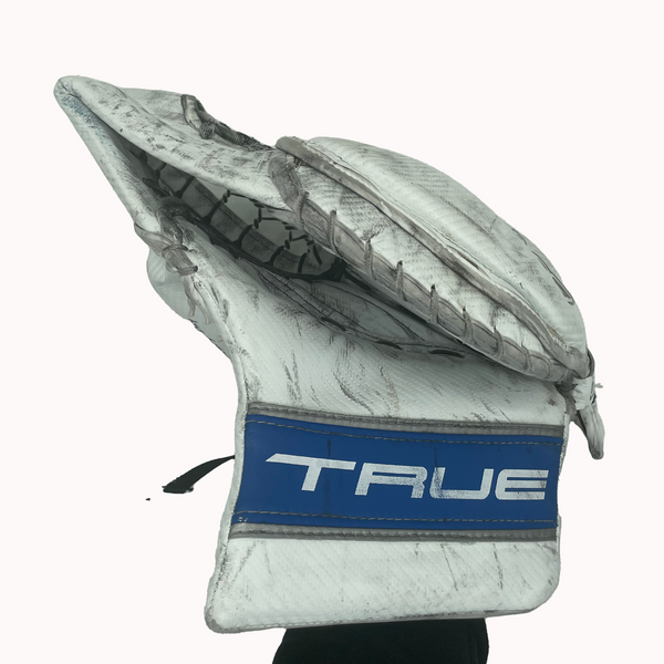 True L87 - Used Pro Stock Goalie Glove (White/Blue)