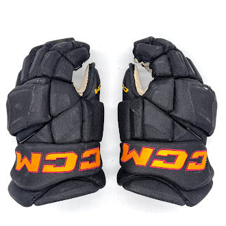 Used - CCM HGJSPP Pro Stock Hockey Glove - (Black/Gold/Maroon) #4