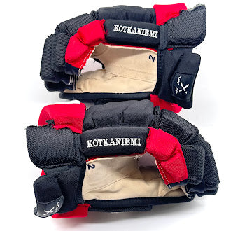 Bauer Vapor Hyperlite - Used NHL Pro Stock Glove - Jesperi Kotkaniemi (Black/Red)