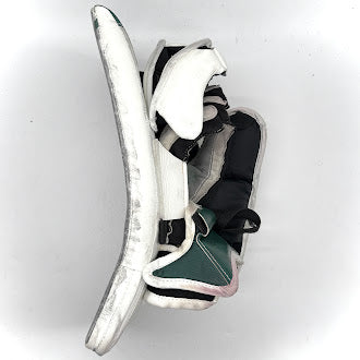 CCM Extreme Flex 6 - Used NCAA Pro Stock Goalie Blocker (White/Green Trees)