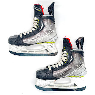 Used Bauer Vapor Hyperlite - Pro Stock Hockey Skates - Size 7 Fit 1