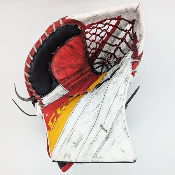 CCM Extreme Flex 5 - Used Pro Stock Full Right Goalie Glove (White/Red/Yellow)
