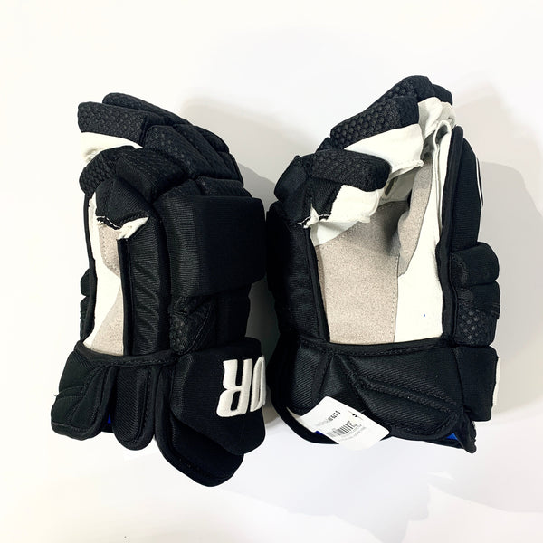 Warrior Covert QR1 Pro - NHL Pro Stock Glove - Sean Couturier (Black/White)
