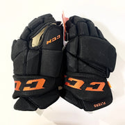 CCM HGPJSPP - NHL Pro Stock Glove - Philadelphia Flyers (Black/Orange)
