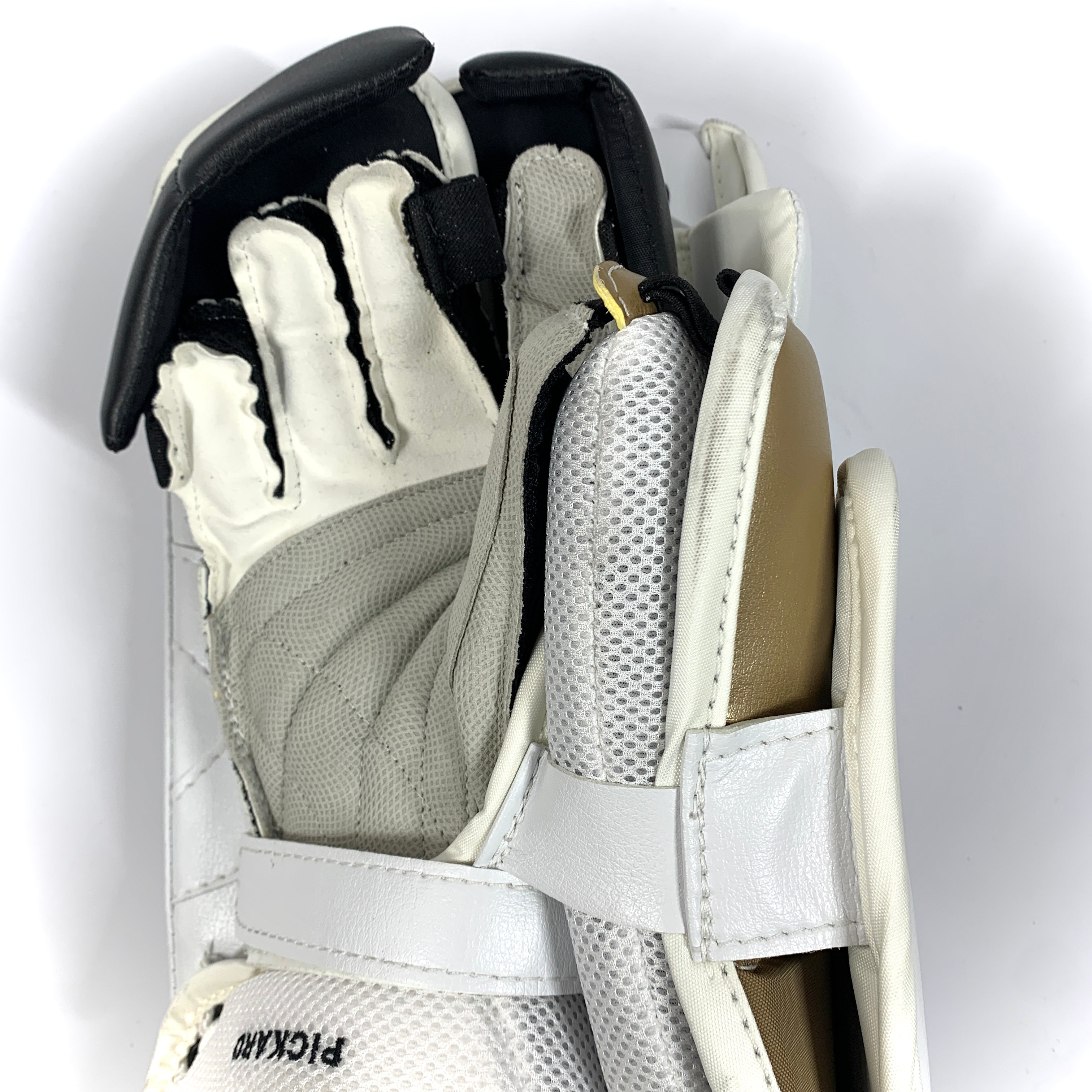 Vaughn SLR Pro Carbon - Pro Stock Goalie Blocker - Vegas Golden Knights(White/Black/Gold)