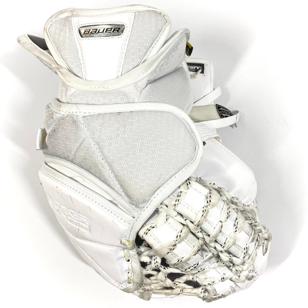 Bauer Supreme UltraSonic - Used Pro Stock Full Right Goalie Glove (White)
