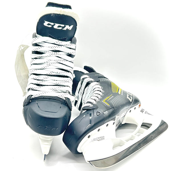 CCM SuperTacks AS3 Pro - Pro Stock Hockey Skates - Size 8.5D
