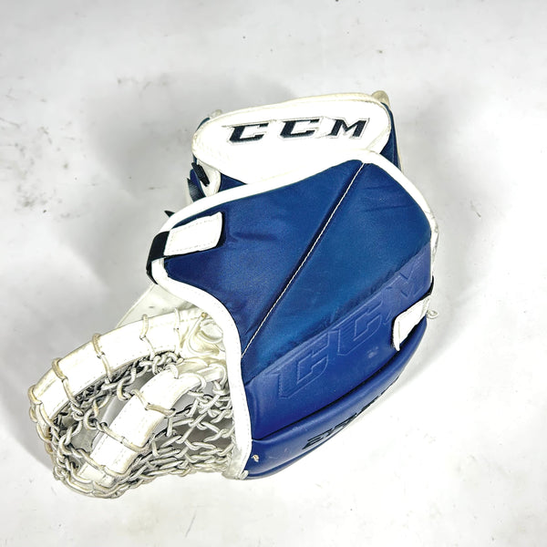 CCM Extreme Flex 5  - Used Pro Stock Goalie Glove (White/Navy)
