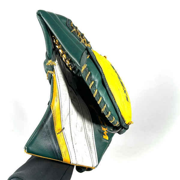 CCM Extreme Flex 5 - Used Pro Stock Goalie Glove (Green/Yellow)